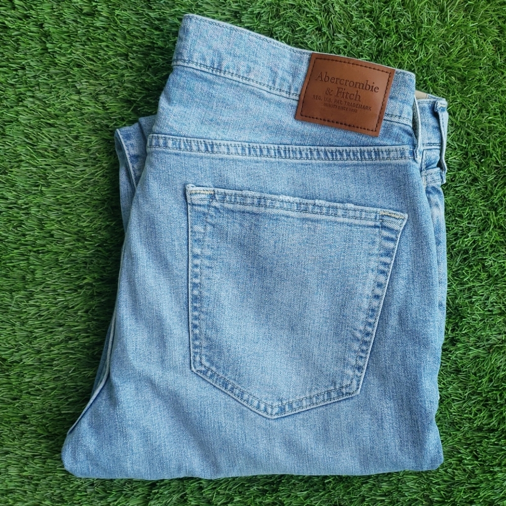 Abercrombie & Fitch man's skinny jeans